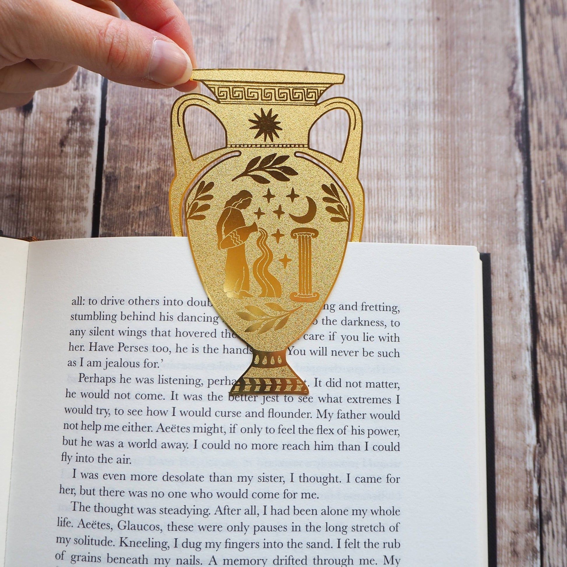 Greek Vase Brass Bookmark - Diavazo Greek Books
