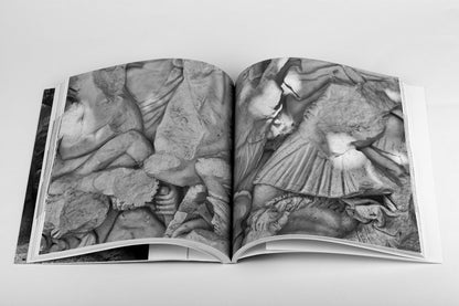 Προαύλια - Σπύρος Λάμπρου - Diavazo Greek Books