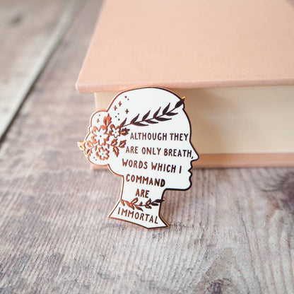 Sappho Poetry Enamel Pin Badge - Women Poets Collection / Κονκάρδα Σαπφώ - Ποιήτριες - Diavazo Greek Books