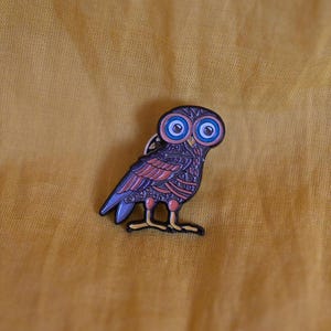 Unique Soft - Enamel Owl Pin, Inspired by Ancient Greece / Κονκάρδα Κουκουβάγια Θεάς Αθηνάς - Diavazo Greek Books